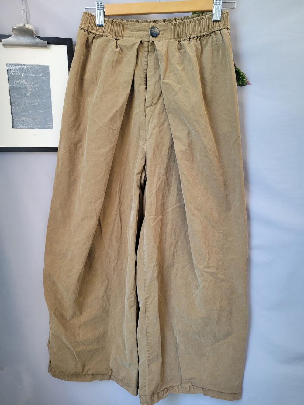 Relaxed Wide-Leg Trousers in Tan